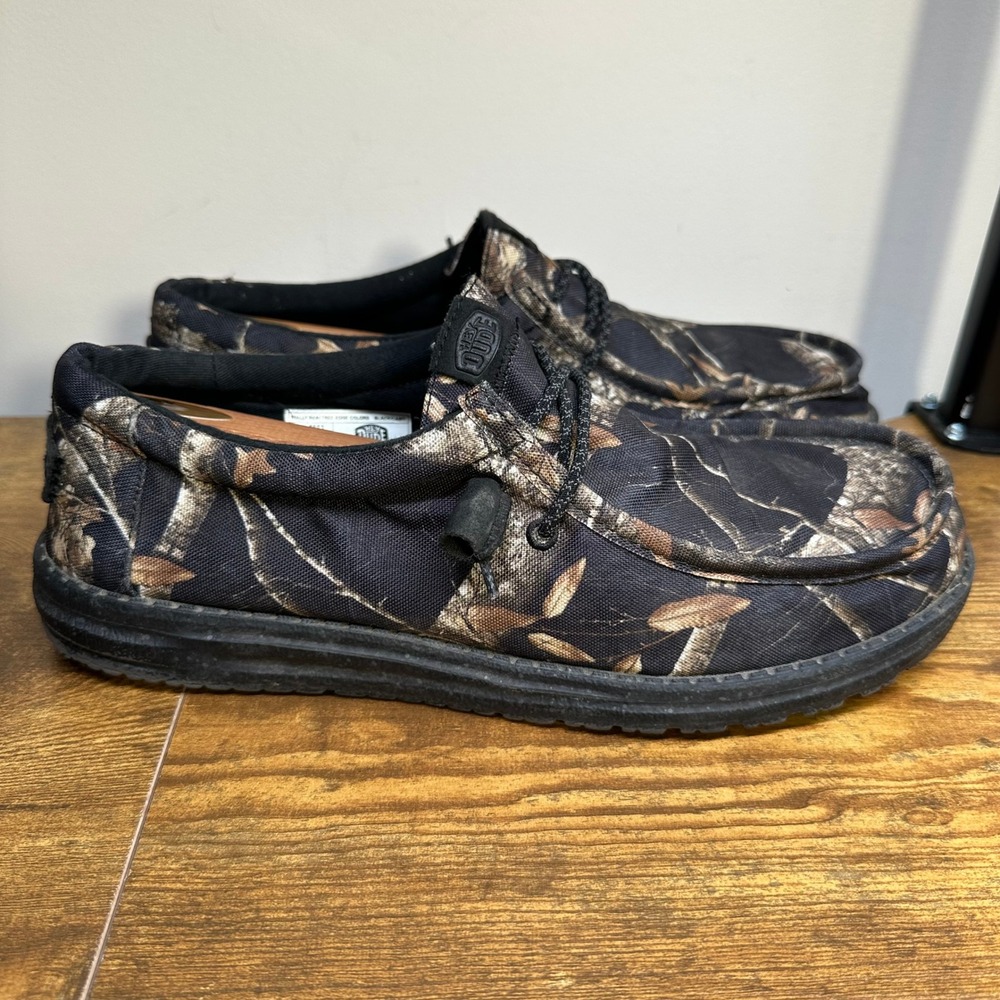 Hey Dude Wally Realtree Edge Colors Black Camo Mens Loafers 43052-0DQ Size 11